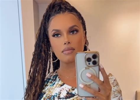 FS1 TV host Joy Taylor Goes Viral In A See Through Top At。